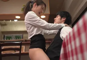 Cậu trai trẻ phang cô đồng nghiệp có anh xã nhưng chồng “yếu”