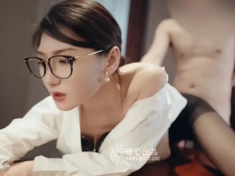 Vào phòng riêng được cấp trên nữ dam dang bú thằng nhỏ cho